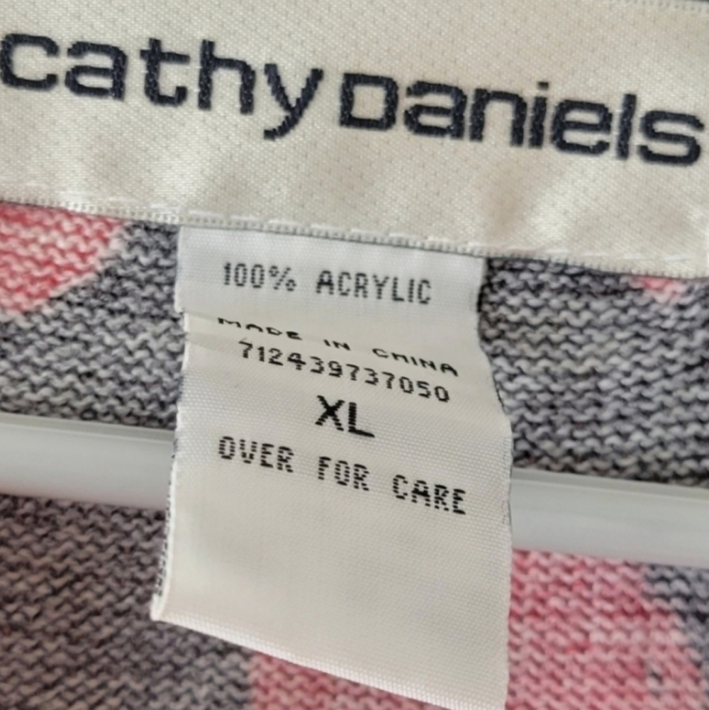 CATHY DANIELS Sweater Longsleeve Red Black Floral Sweater Top Size XL - Picture 3 of 5
